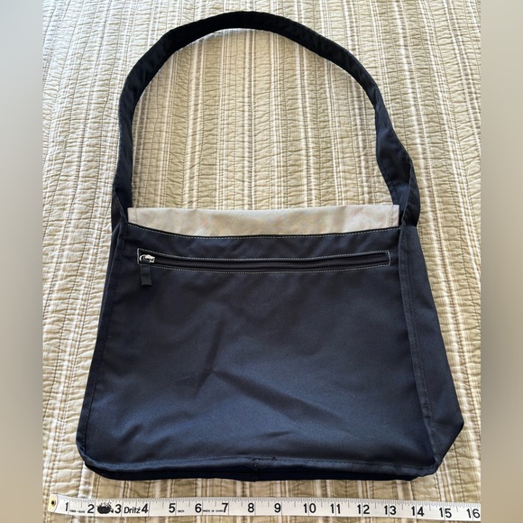 Kenneth Cole Reaction Messenger/Crossbody Bag - Picture 4 of 15